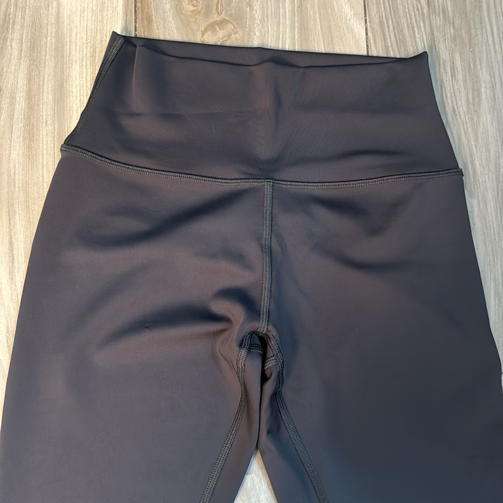 Alo Slit Leggings Size M - Picture 4 of 7